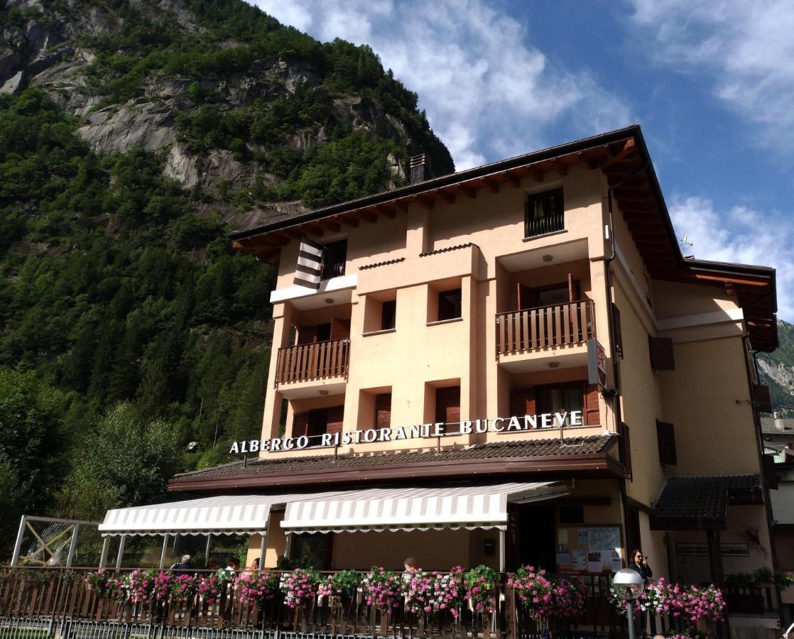 Hotel Ristorante Bucaneve 산 마르티노 외부 사진